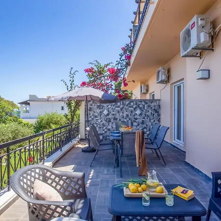 Ionian Kaizer Boutique شقة *