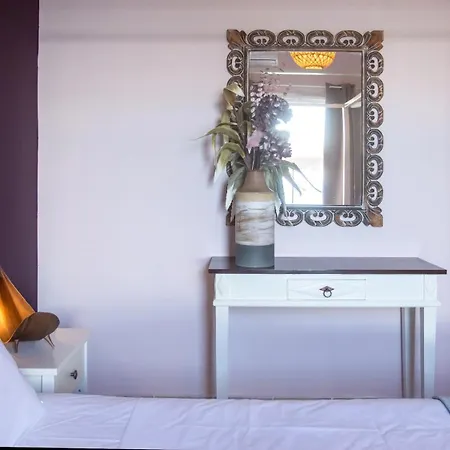 Ionian Kaizer Boutique *