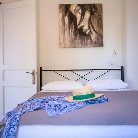 Ionian Kaizer Boutique