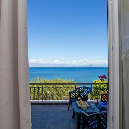 Апартаменты Ionian Kaizer Boutique Achilleion