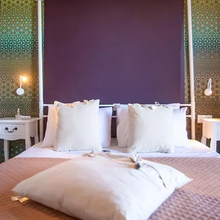 Ionian Kaizer Boutique *