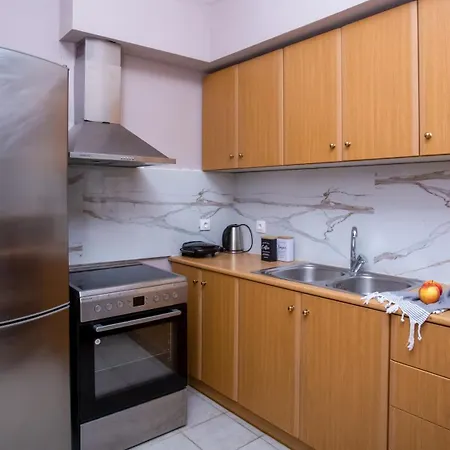 Ionian Kaizer Boutique אכיליון